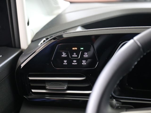 Volkswagen Caddy Maxi eHYBRID DSG STYLE ACC KAM 7SITZ AHK