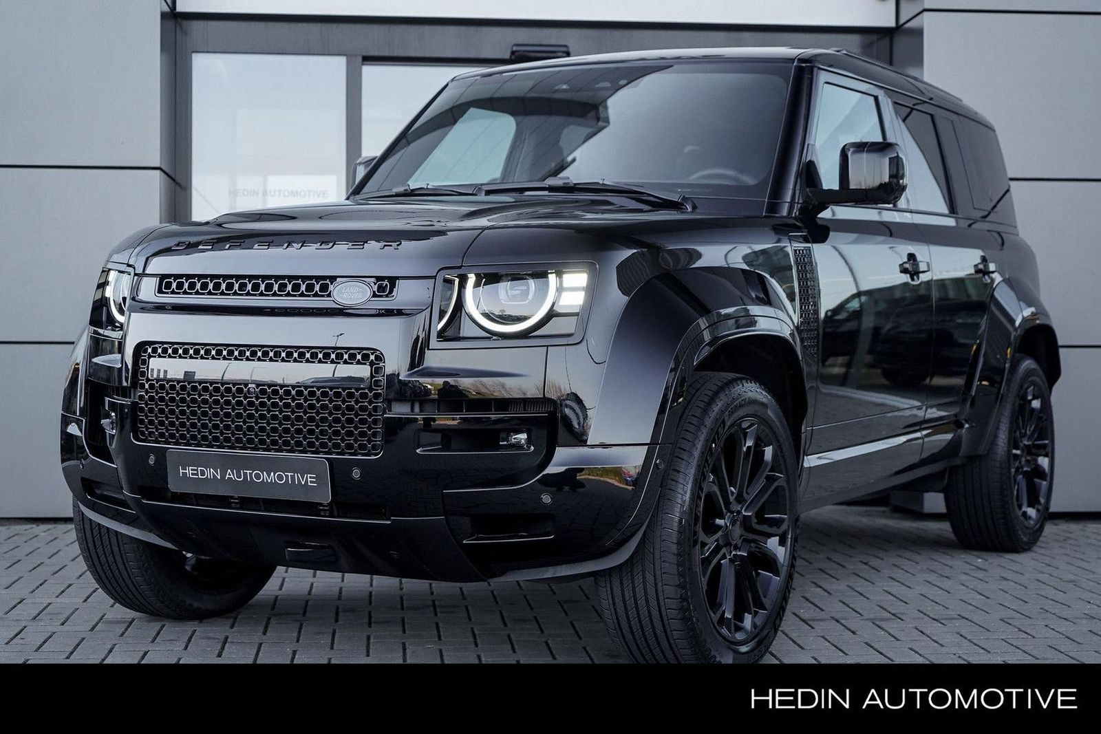 Land Rover Defender 110 4.4 P635 OCTA BLACK | Towing Pack |