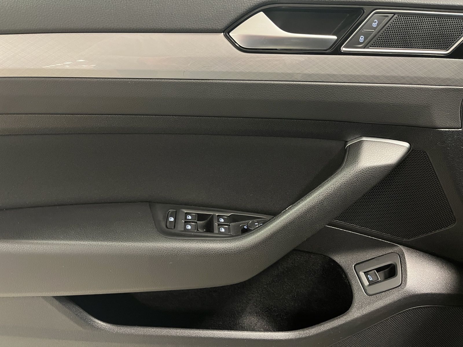 Volkswagen Passat Variant - Bild 14