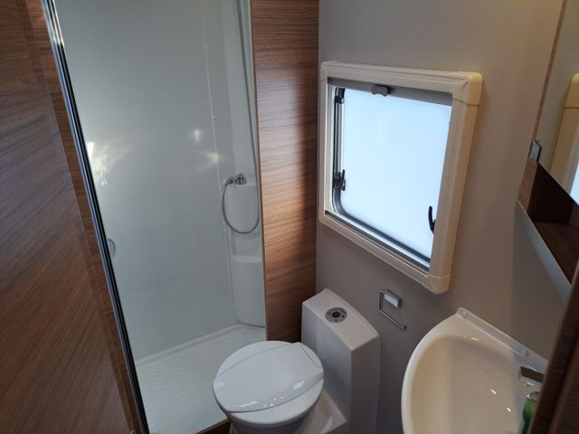 Weinsberg CaraLoft Ford 650 MF (UPE: 94.300 Euro)
