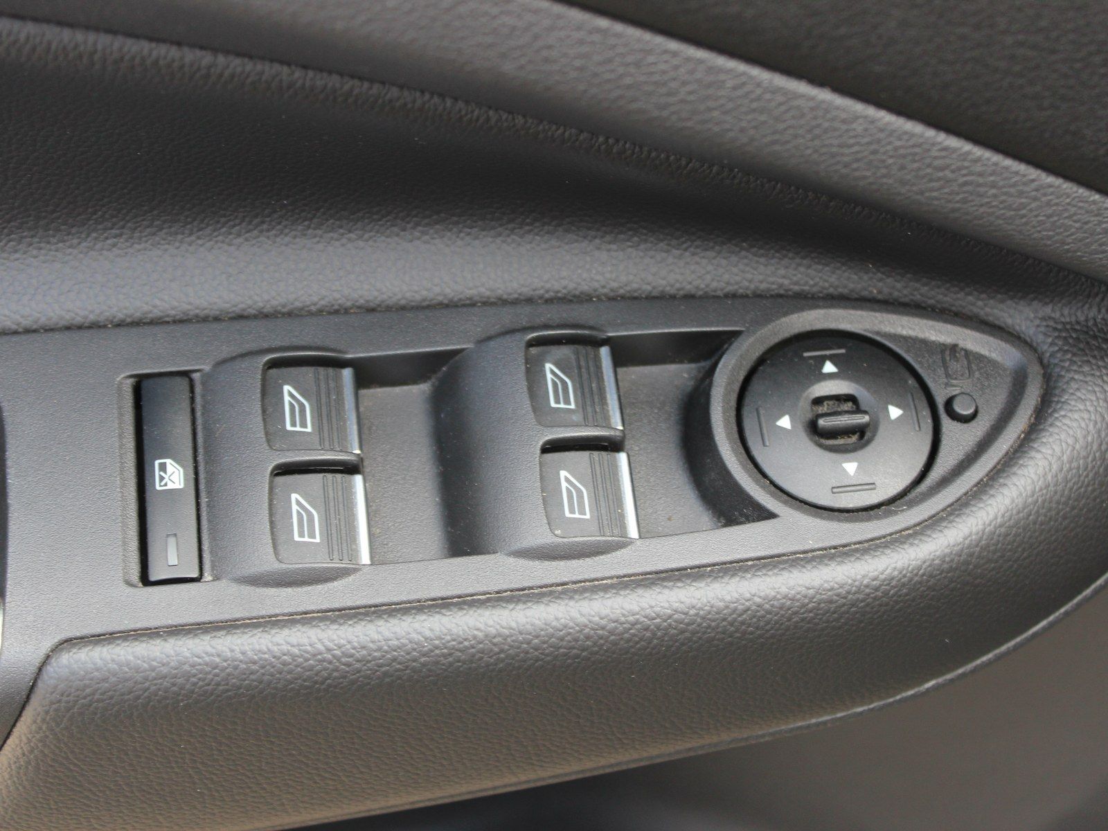 Fahrzeugabbildung Ford Kuga Cool & Connect 2,0 TDCi 4x2 Start/Stopp