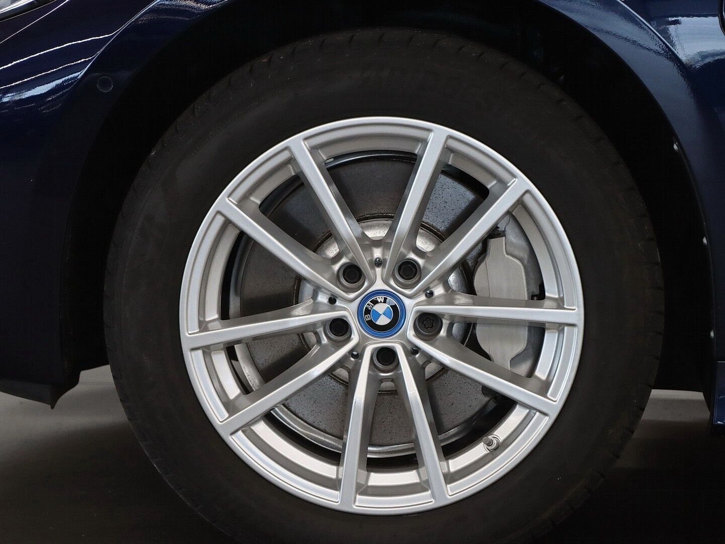 BMW 330e Advantage Head-Up, Kamera foto 6