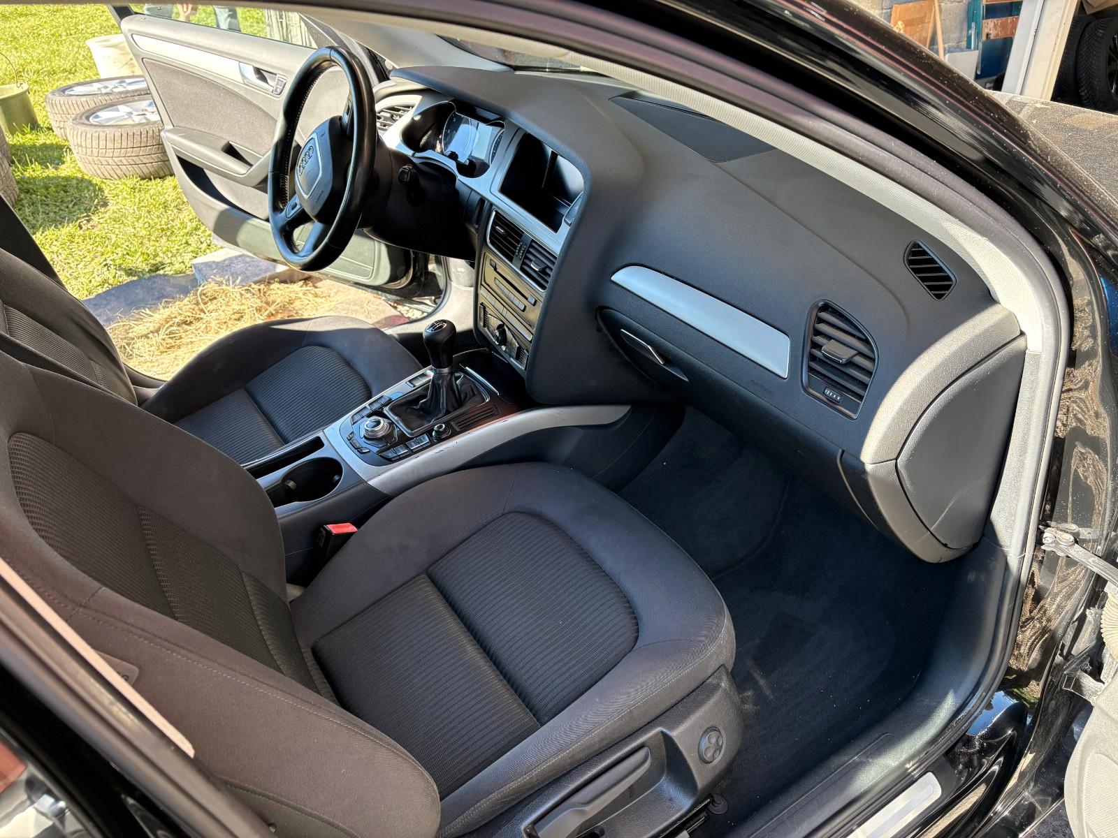 Audi A4 2008 — photo 7