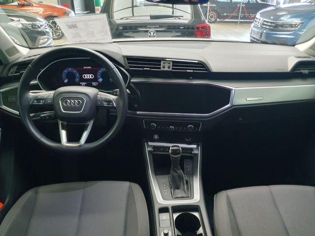 Q3 2.0 TDI DSG advanced Navi LED Keyless Apple