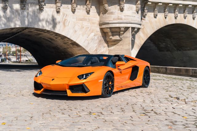 Lamborghini Aventador Roadster LP 700-4