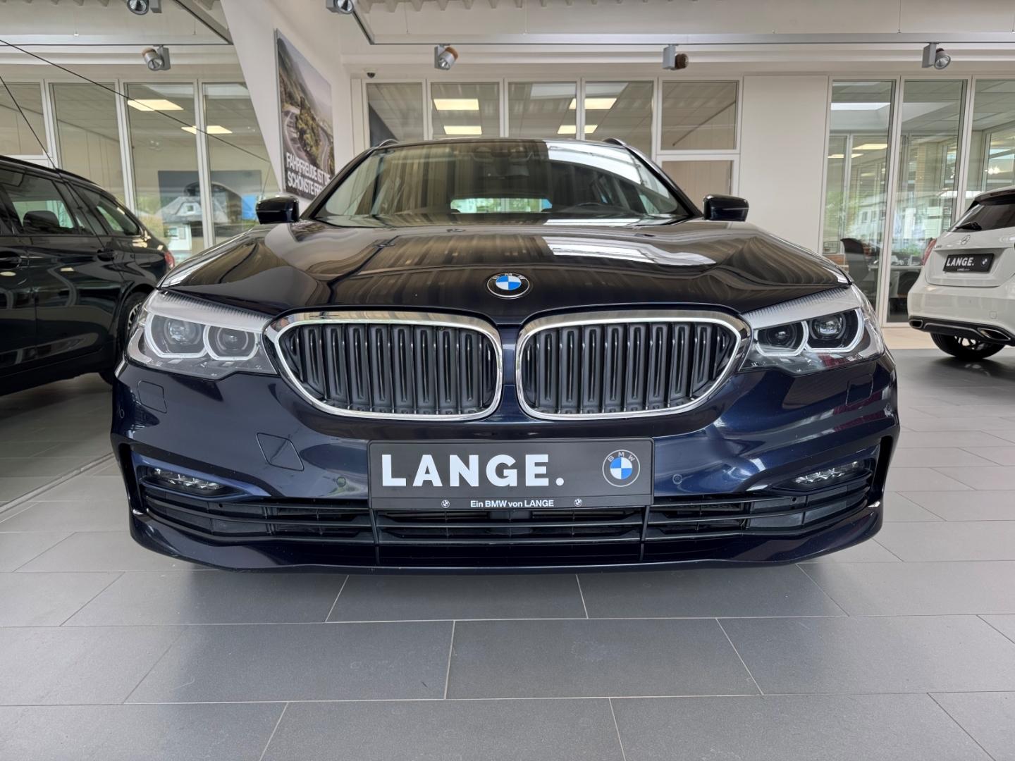 BMW 520 D XDRIVE Standh. AHK KAMERA Navi.-Prof.