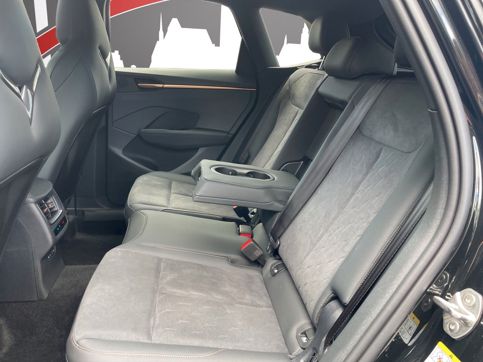 Fahrzeugabbildung CUPRA Terramar 1.5 eTSI  DSG RFK/LED/PDC/ACC/SHZ/APP