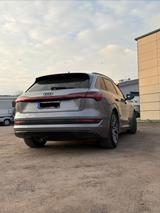 Audi e-tron 55 quattro black AHK VIRTUAL COCKPIT - Audi e-tron: Von Privat