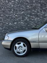 Mercedes-Benz C 220 ELEGANCE Elegance - gebrauchte Mercedes-Benz C 220 aus dem Jahr 1995