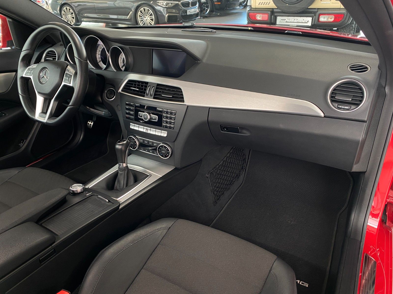 Fahrzeugabbildung Mercedes-Benz C 200 CGI Coupe "Navi Bi-Xenon AMG-Sportpaket "