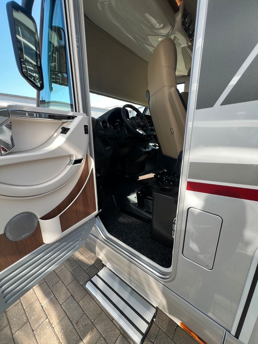 Fahrzeugabbildung Carthago chic e-line 50 LE DA / Mecedes Benz Sprinter