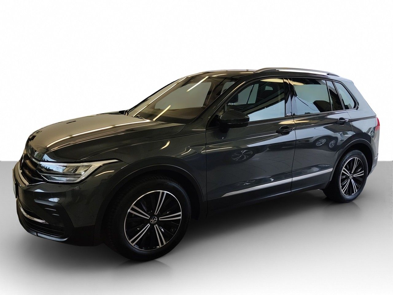 Volkswagen Tiguan 1.5 TSI Active ACC APP R. Kamera Navi foto 4