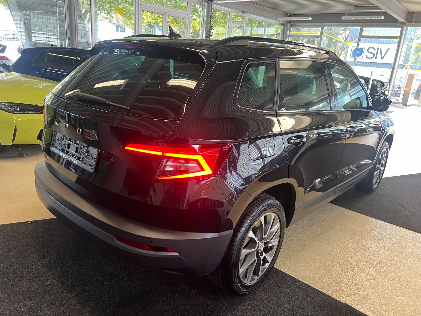 Fahrzeugabbildung SKODA Karoq Clever *4x SITZHEIZUNG*BEHEIZBARES LENKRAD