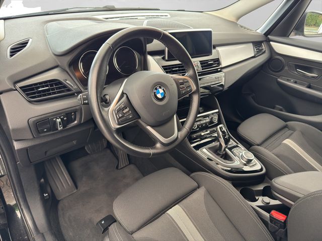 Fahrzeugabbildung BMW 218d Gran Tourer 7-Sitzer+LED+Kamera+Sports.+AHK
