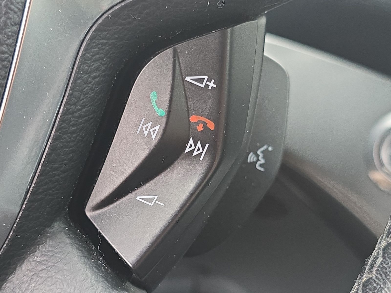 Fahrzeugabbildung Ford Grand C-MAX Titanium 7-SITZER AUTOMATIK TEMPOMAT