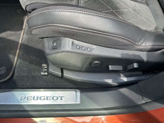 Fahrzeugabbildung Peugeot 3008 GT 2.0 Diesel Auto.+Kamera+Navi+Alcantara+