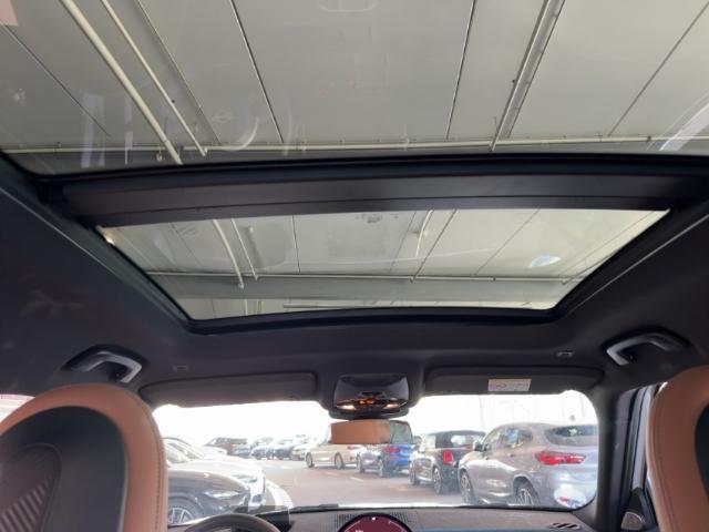 MINI Countryman S ALL4 Panorama Navi HarmanKardon LED