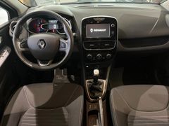 Fahrzeugabbildung Renault Clio IV GRANDTOUR 1.5 DCI LIMITED NAVI/SHZ/PDC