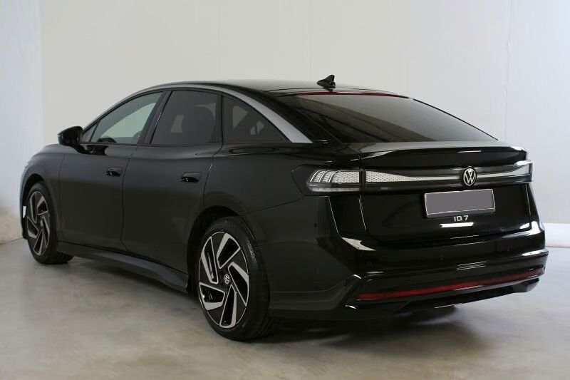Volkswagen ID.7 Pro Exterieur-Interieurpaket Plus 20Zoll imagem 3