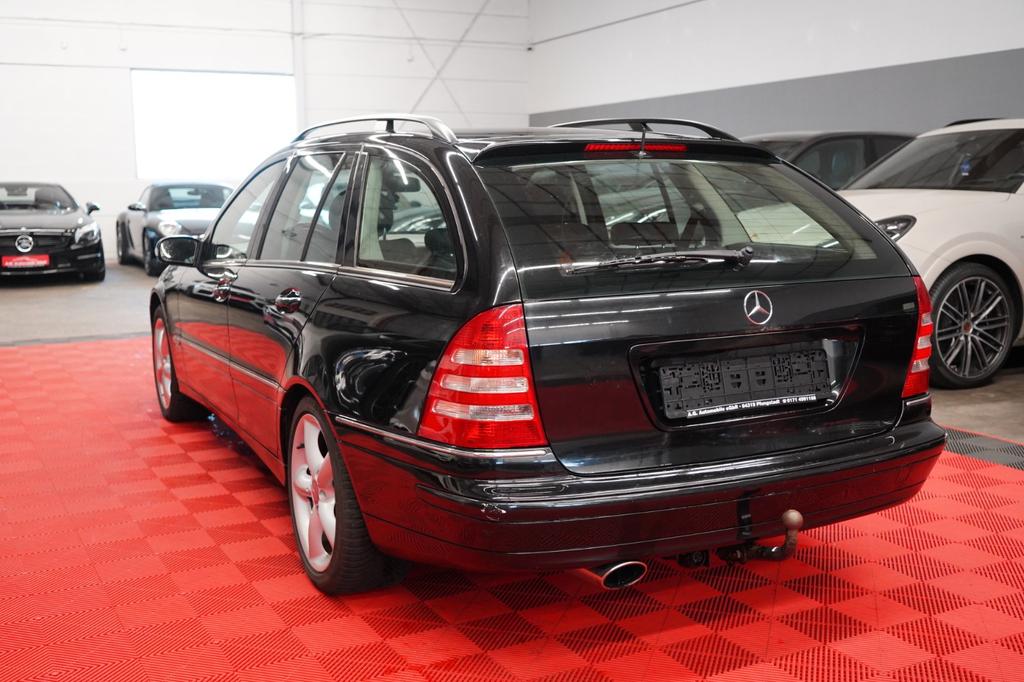 Mercedes-Benz C 230