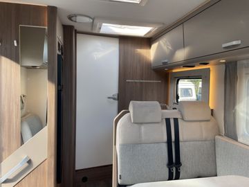 Carado T 447 PRO + Automatik OHNE HUBBETT LED Safety TV