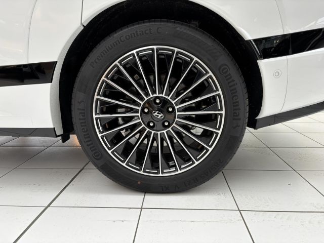 IONIQ 9 UNIQ 110kWh 4WD 6-SITZER+NAVI+360 GRAD K