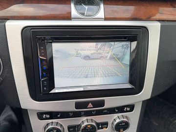 Volkswagen Passat - 11