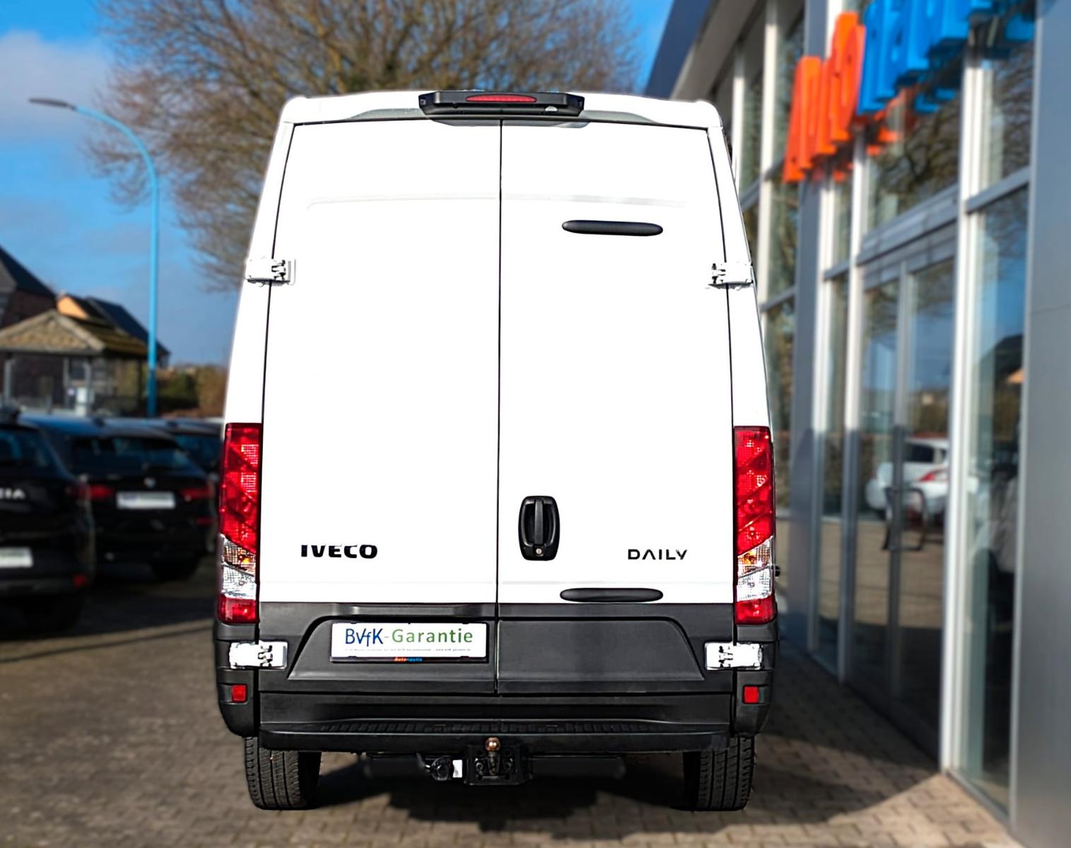Iveco Daily DOKA KASTEN 6 SITZE KLIMA NAVI STANDH. CAM
