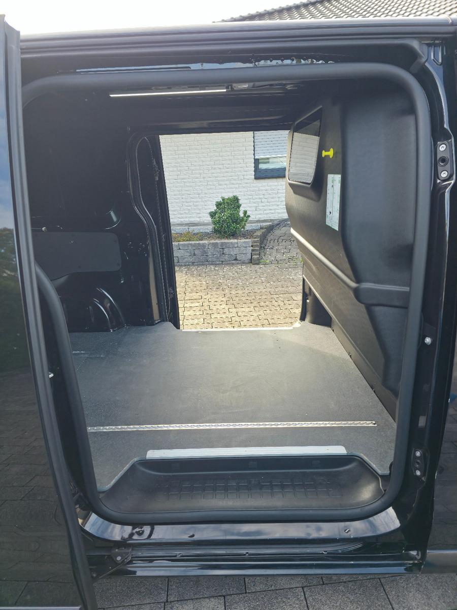 Peugeot Expert Asphalt L2 Automatik (2 x Schiebetür)