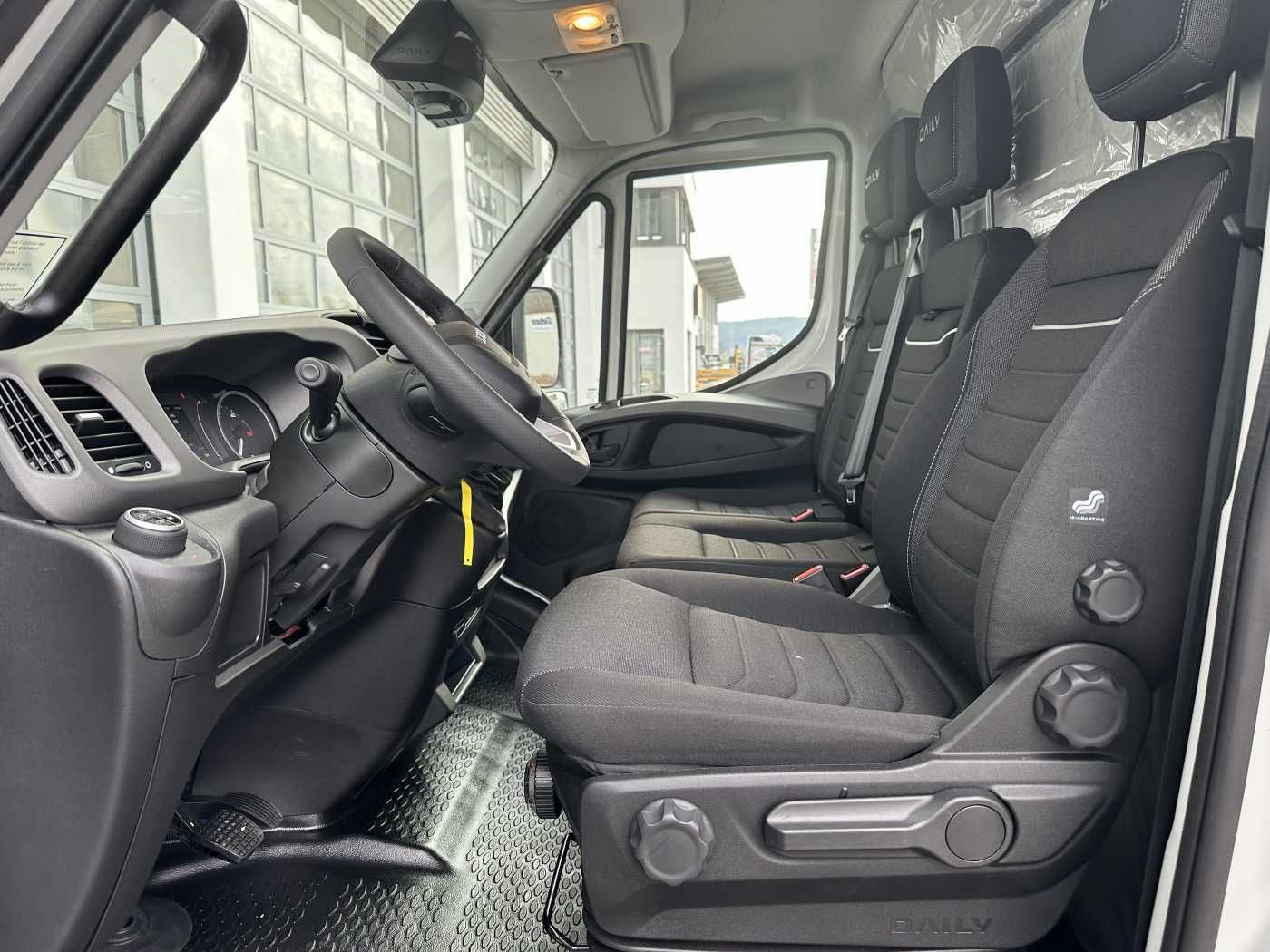 Fahrzeugabbildung Iveco Daily 70C18 HA8 *LBW*Schwenkwandkoffer*