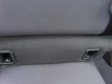 Fotografie 16 des Skoda Fabia Ambition 1.0 MPi Bluetooth SmartLink Touch