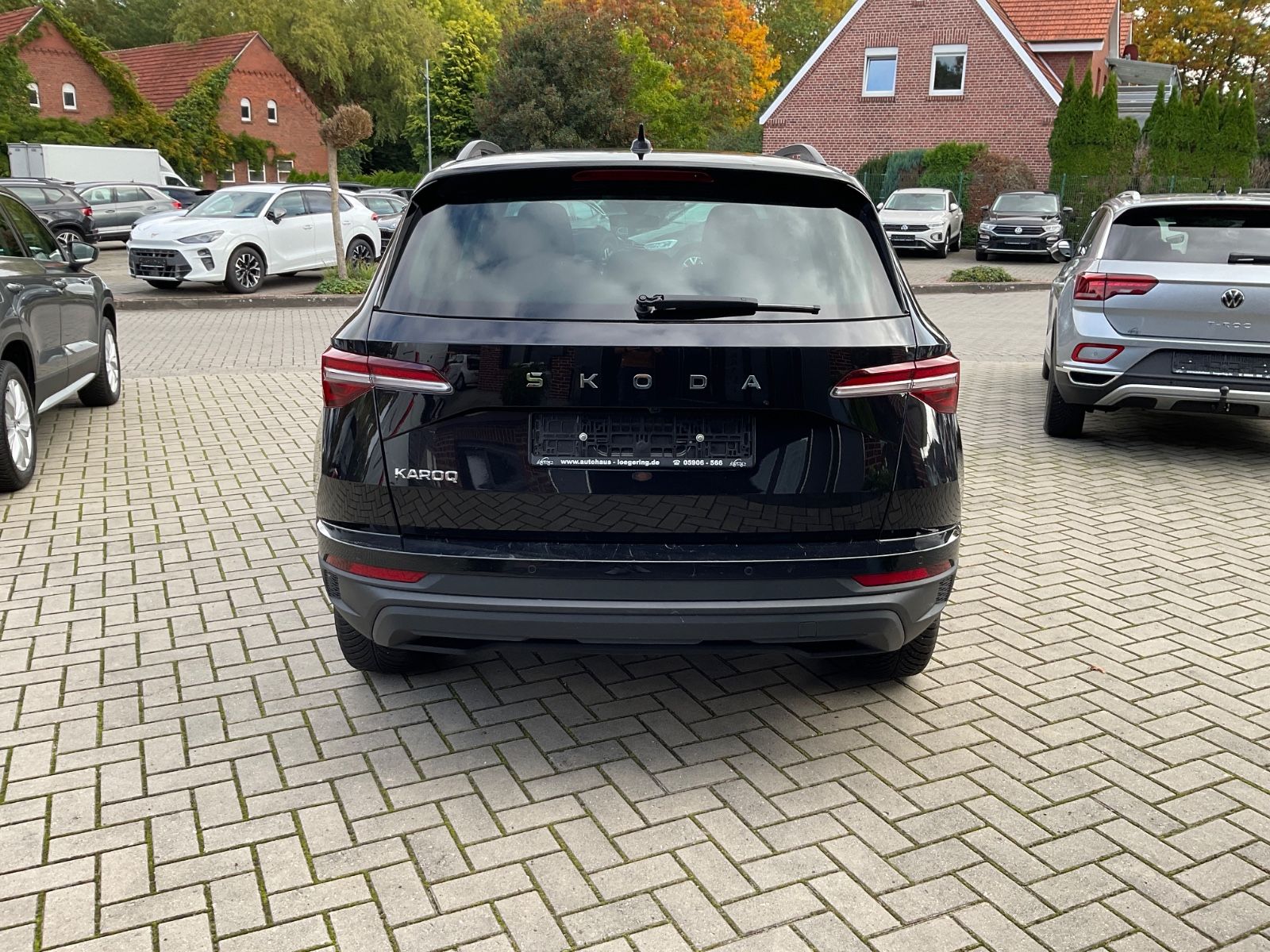 Fahrzeugabbildung SKODA Karoq 1.5l TSI DSG ACC,Kamera,Navi,LED,ACC