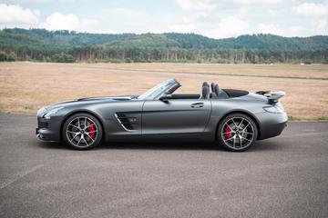 صورة 4 لـ 2014 Mercedes-BENZ SLS AMG