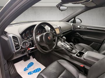 Porsche Cayenne - 9