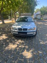 BMW 320i - - BMW 320 aus 2002: 320i