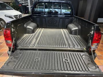 Toyota Hilux - 6