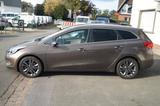 Kia cee'd*Navi*Xenon*T.-Leder*RFK*F1*MFL*S-Heft - mit Diesel-Antrieb: Beige, mit ABS, Kombi, mit Klimaanlage
