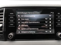 Fahrzeugabbildung Skoda Karoq Sportline NAVI AHK 4xSitzh. behz.Glas 360°