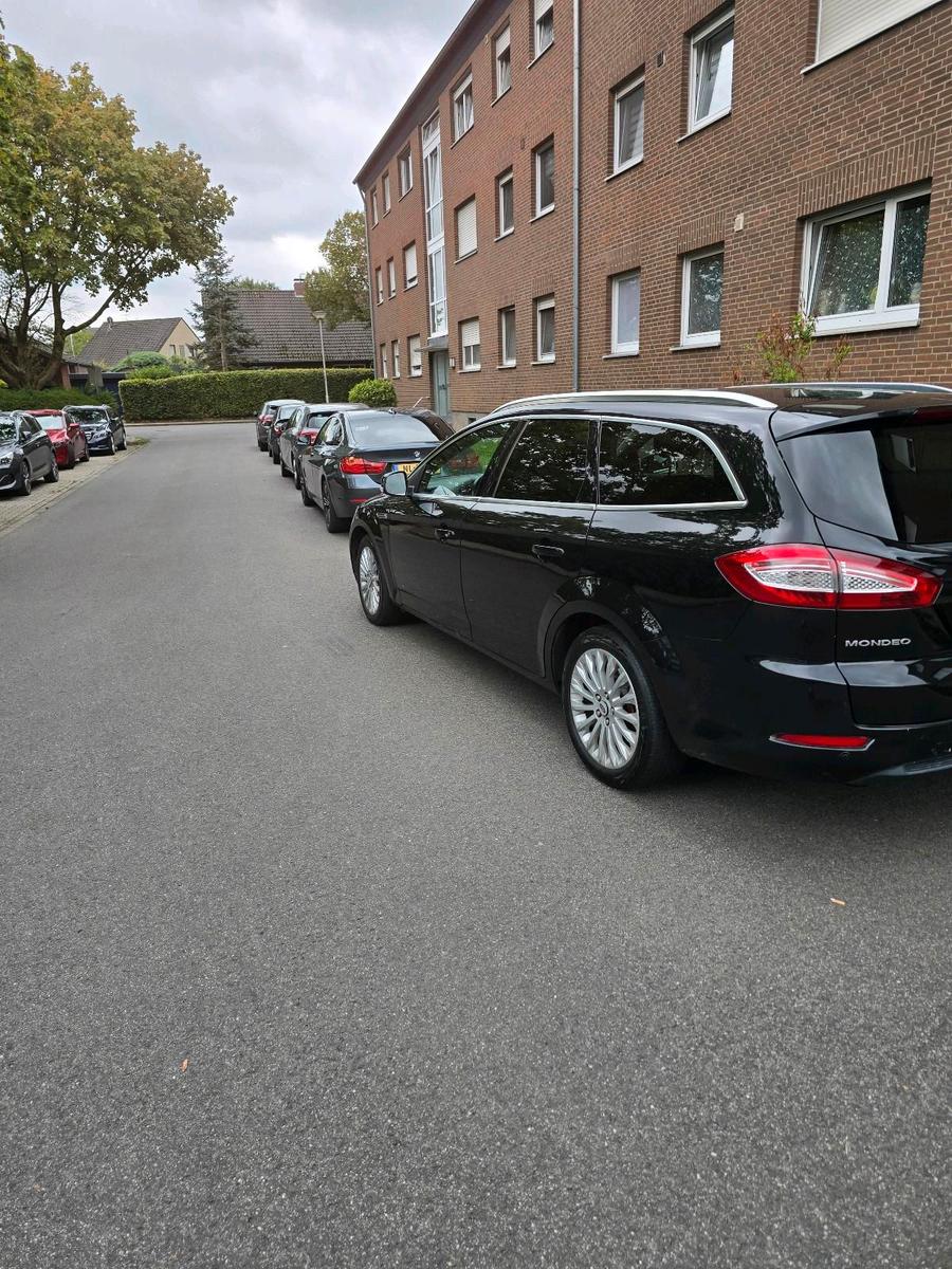 Ford Mondeo 2014 — rear view