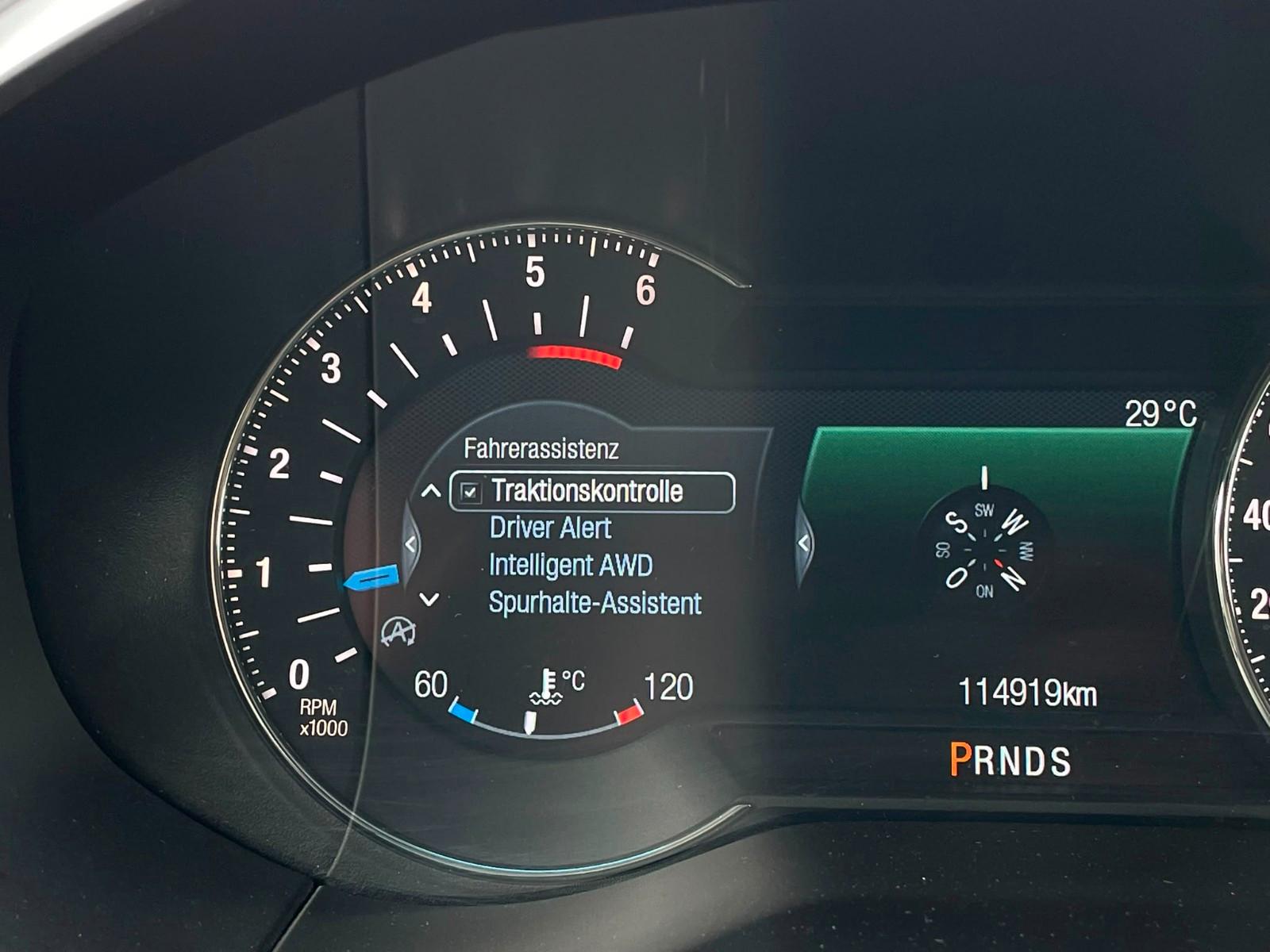 Ford Edge Titanium 4x4 AHK PANO STANDHZNG SITZKLIMA
