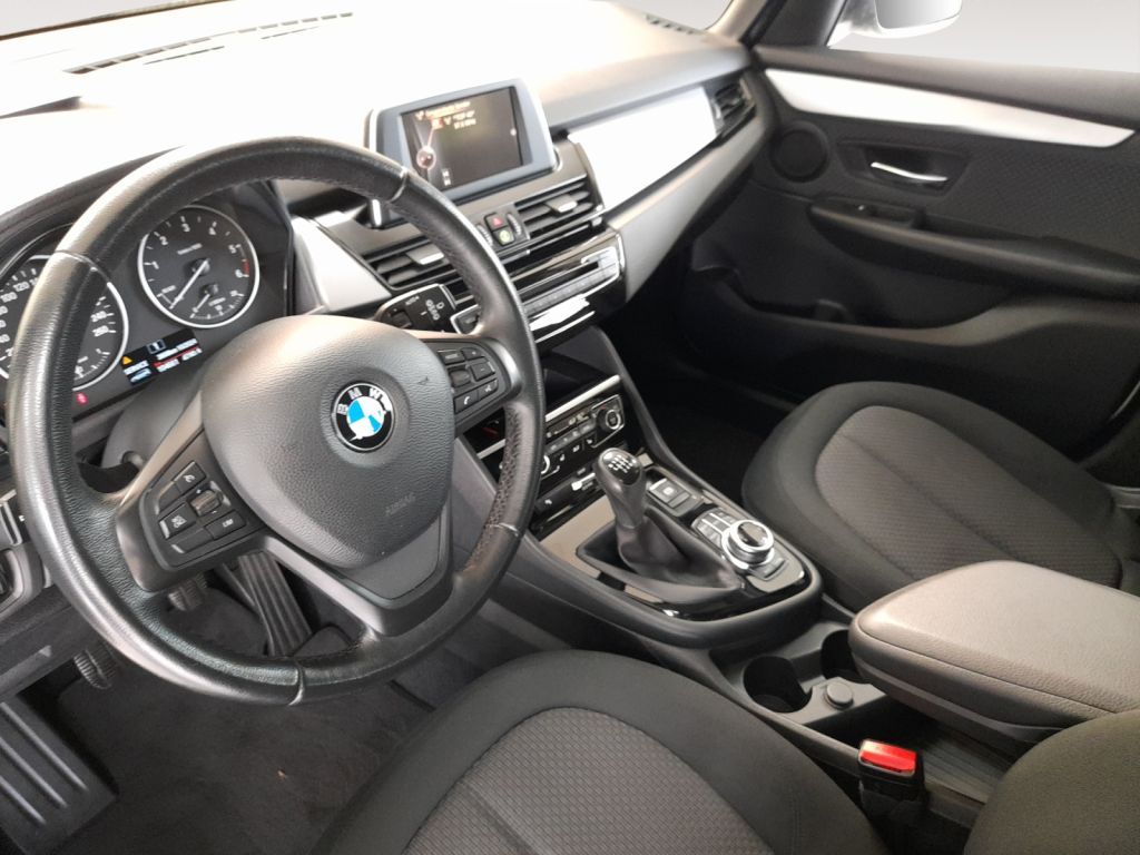 Fahrzeugabbildung BMW 216d Gran Tourer Advantage
