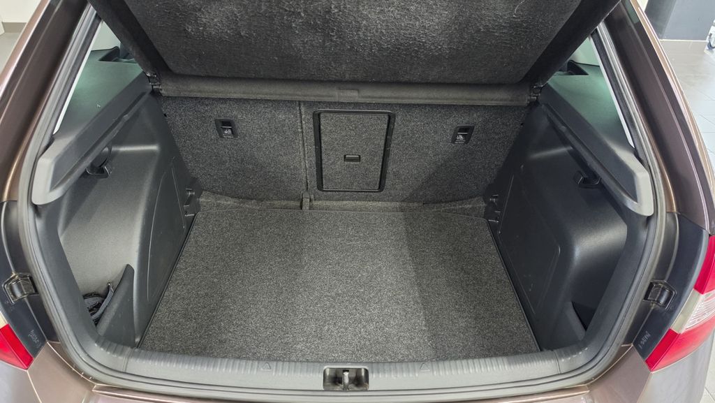 Spaceback 1.6 TDI Xenon 1.Hand SHZ PDC