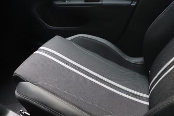 Fotografie 13 des Opel Corsa 1.2 Direct Injection Turbo GS