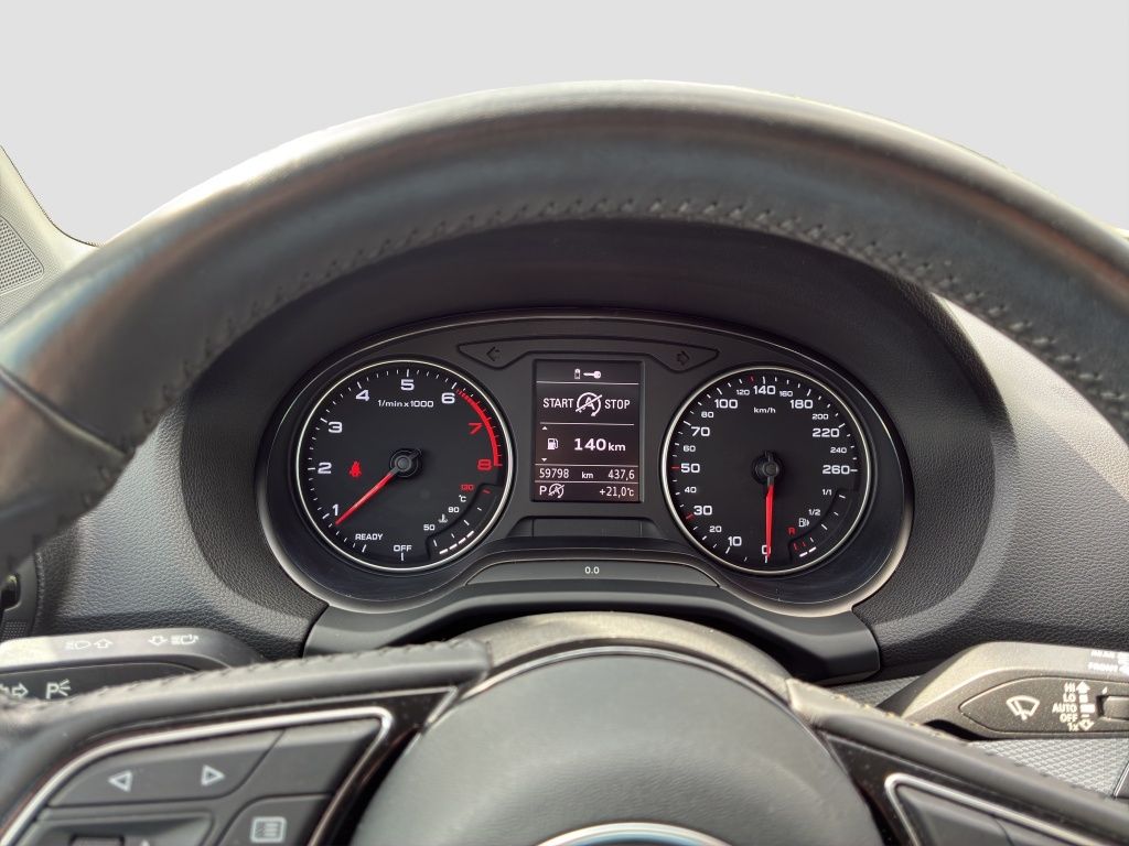 Fahrzeugabbildung Audi Q2 1.4 TFSI basis LED*PDC*2xKlima*AUT*KlimaA*LM