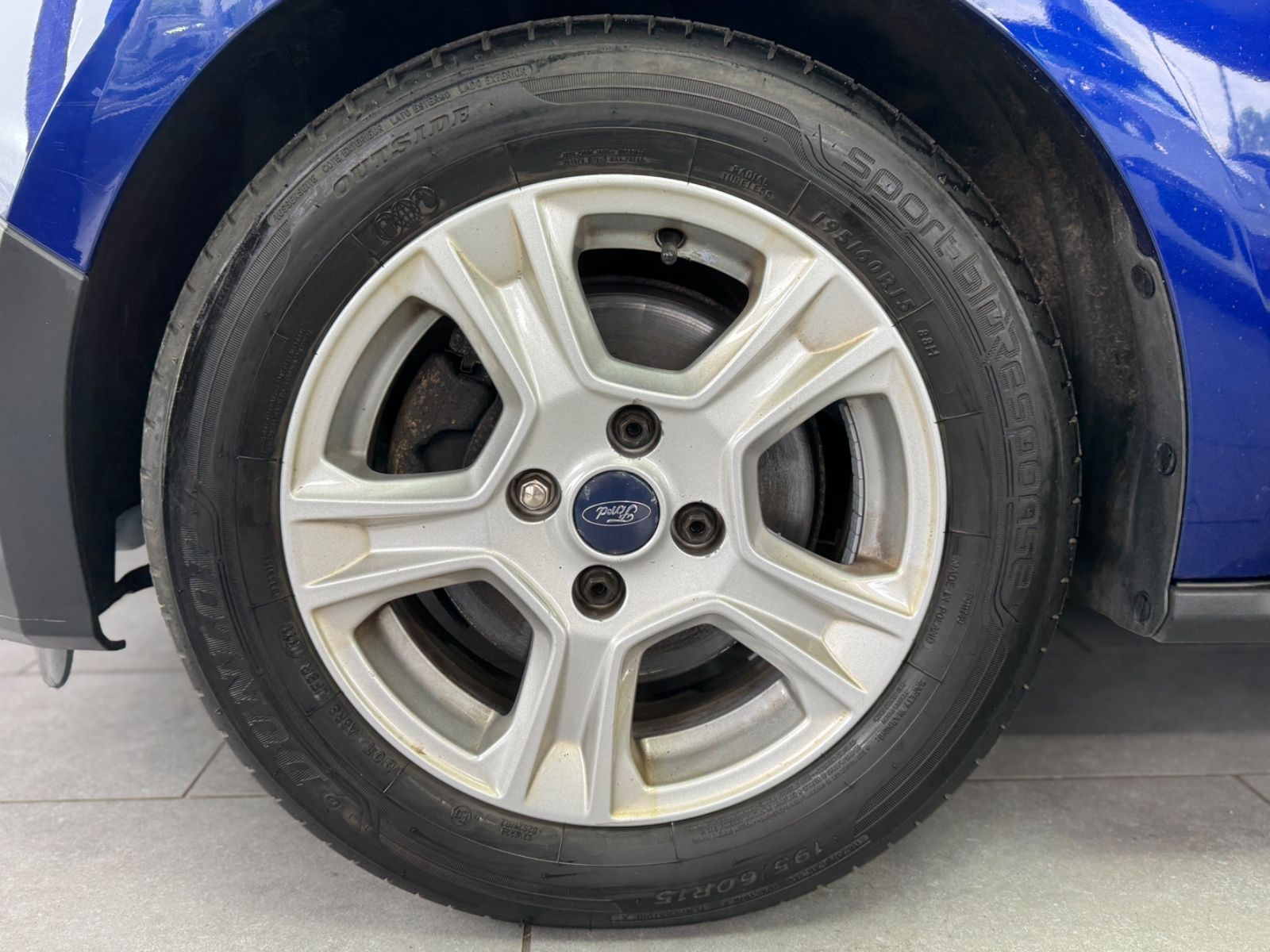 Fahrzeugabbildung Ford Transit Courier Trend|KLIMA|8-FACH|AHK|1.HAND