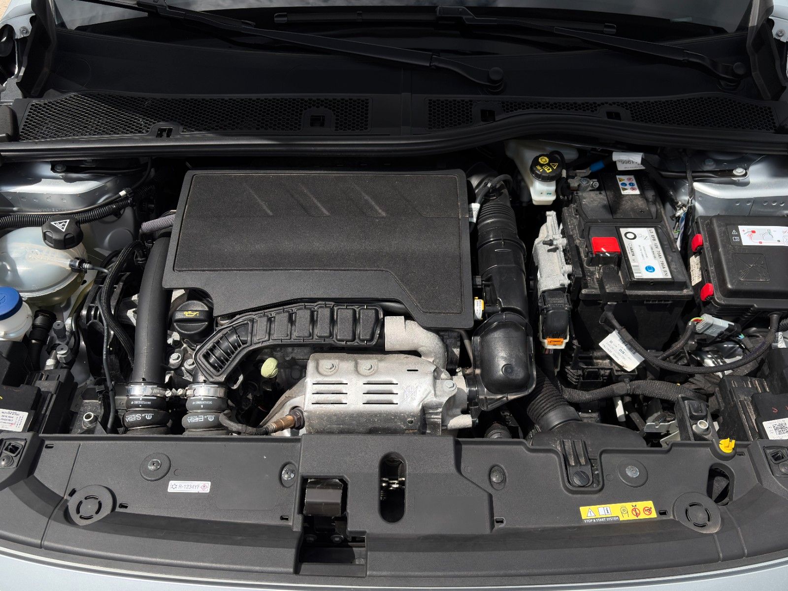 Fahrzeugabbildung Opel Corsa F 1.2 DIT S&S Elegance Autom PDC CarPlay