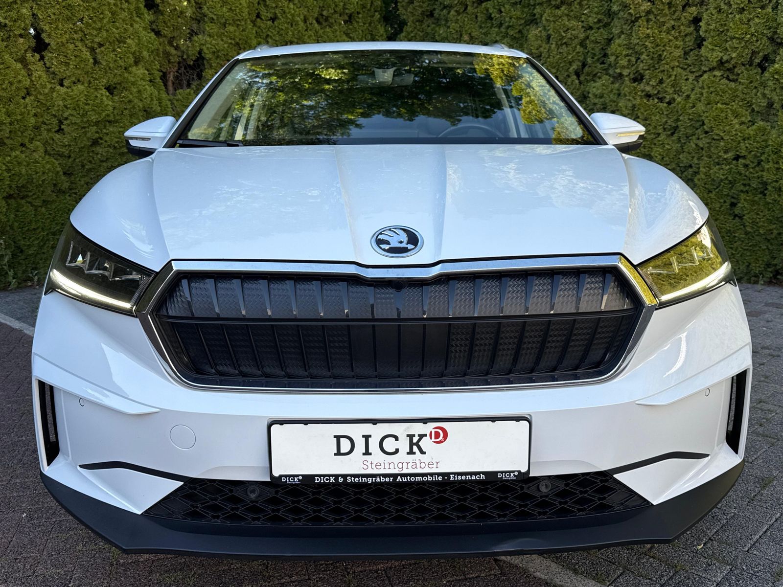 Fahrzeugabbildung SKODA Enyaq 80 Loft CCS+WÄPU+NAV+SHZ+KAM+ACC+AMBI+CARP