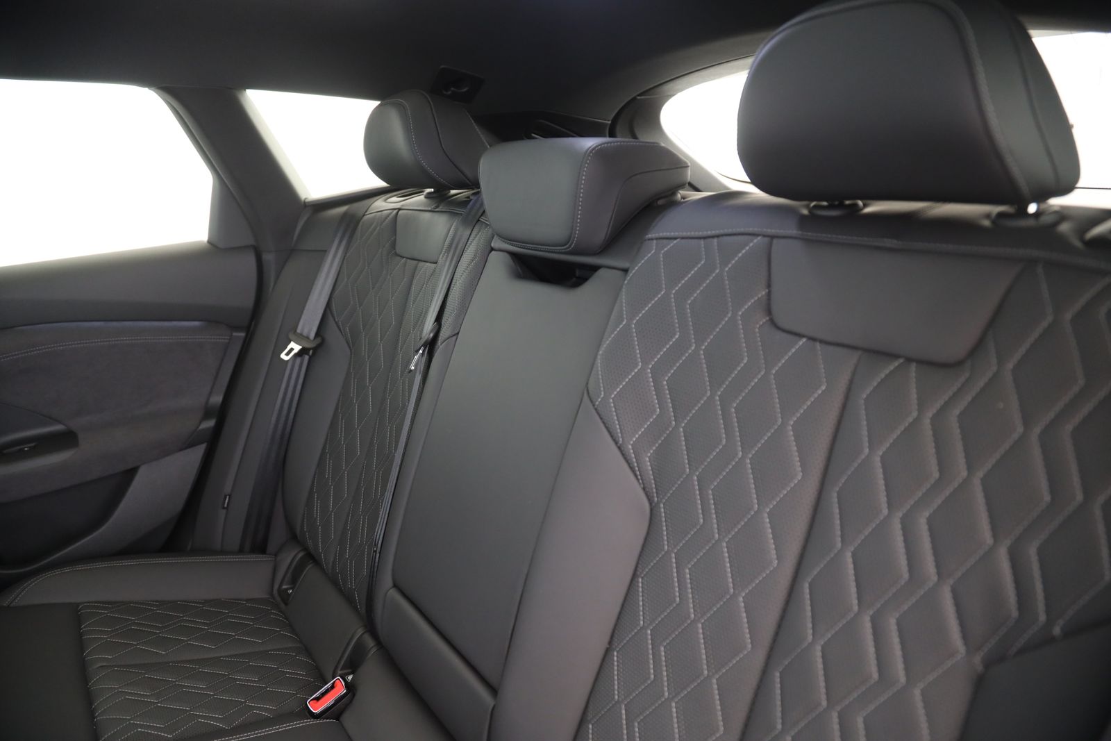 Audi A6 e-tron - Bild 13