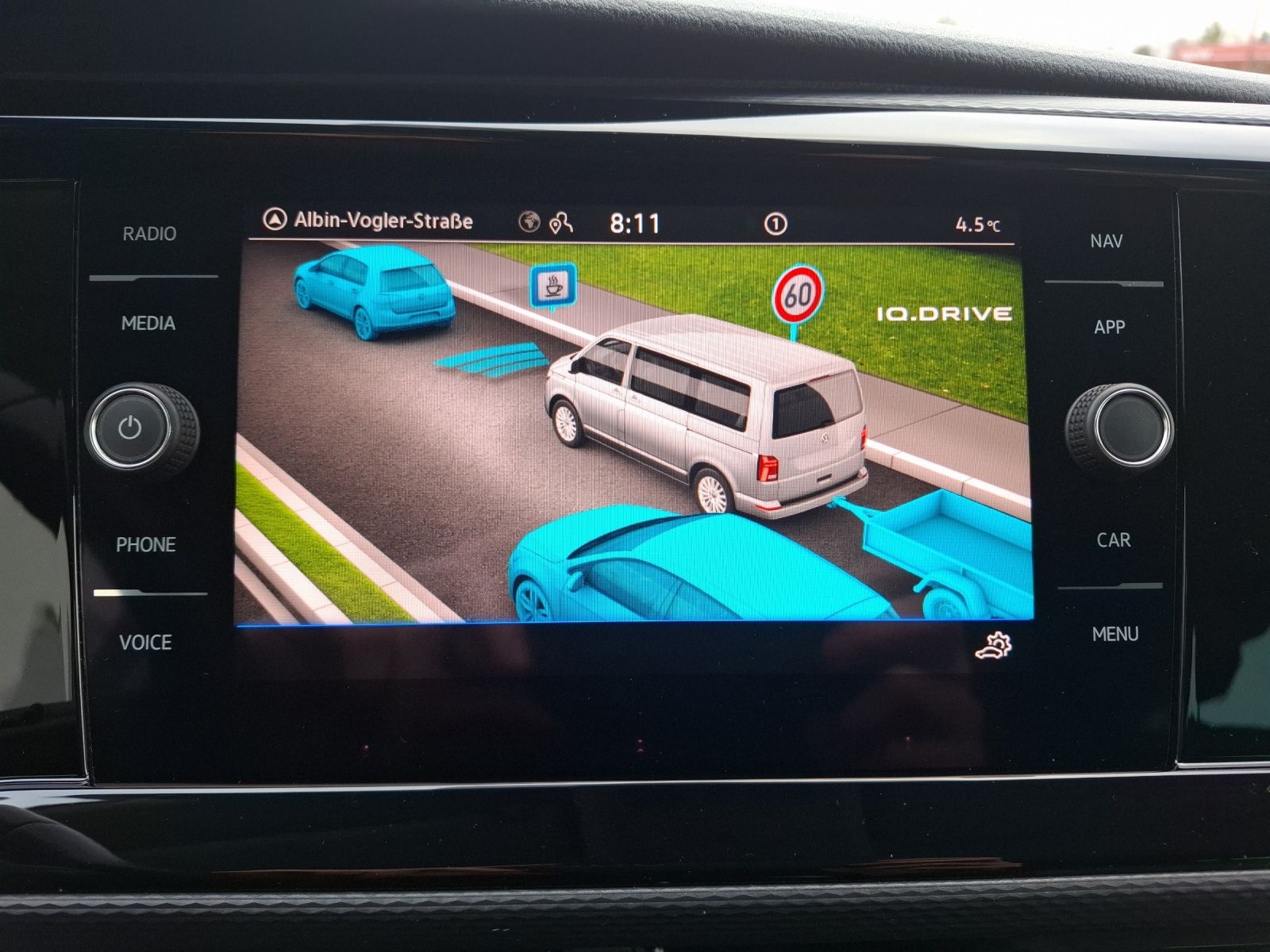 Fahrzeugabbildung Volkswagen T6.1 Multivan TDI Generation Six DSG Standhzg. L
