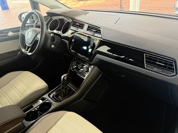 Volkswagen Touran 2.0 TDI DSG LED NAVI ACC 7SITZE AHK